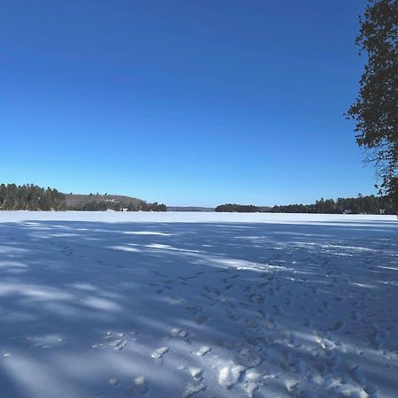 Haliburton Post House Hotel Minden Bagian luar foto