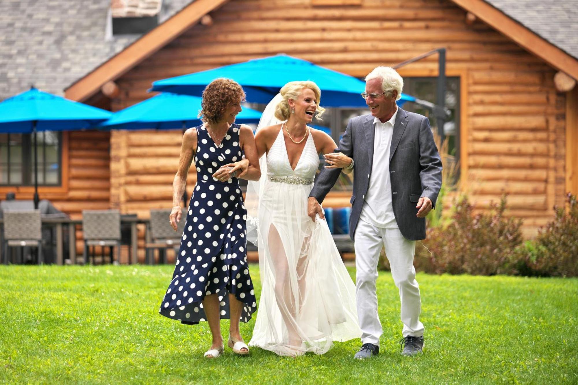 Haliburton Post House Hotel Minden Bagian luar foto