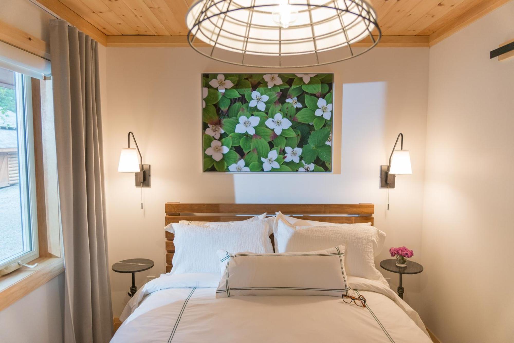 Haliburton Post House Hotel Minden Bagian luar foto