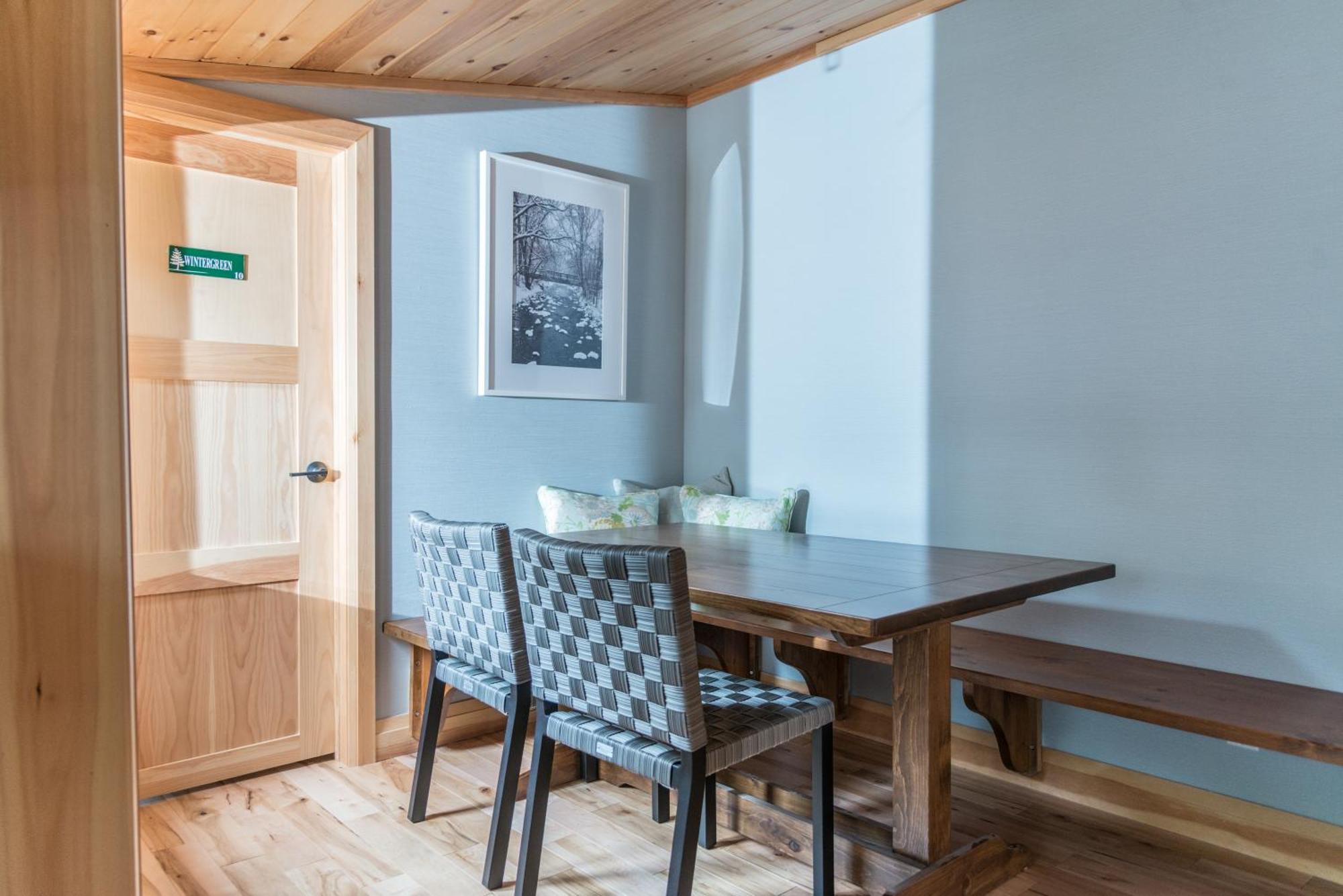 Haliburton Post House Hotel Minden Bagian luar foto