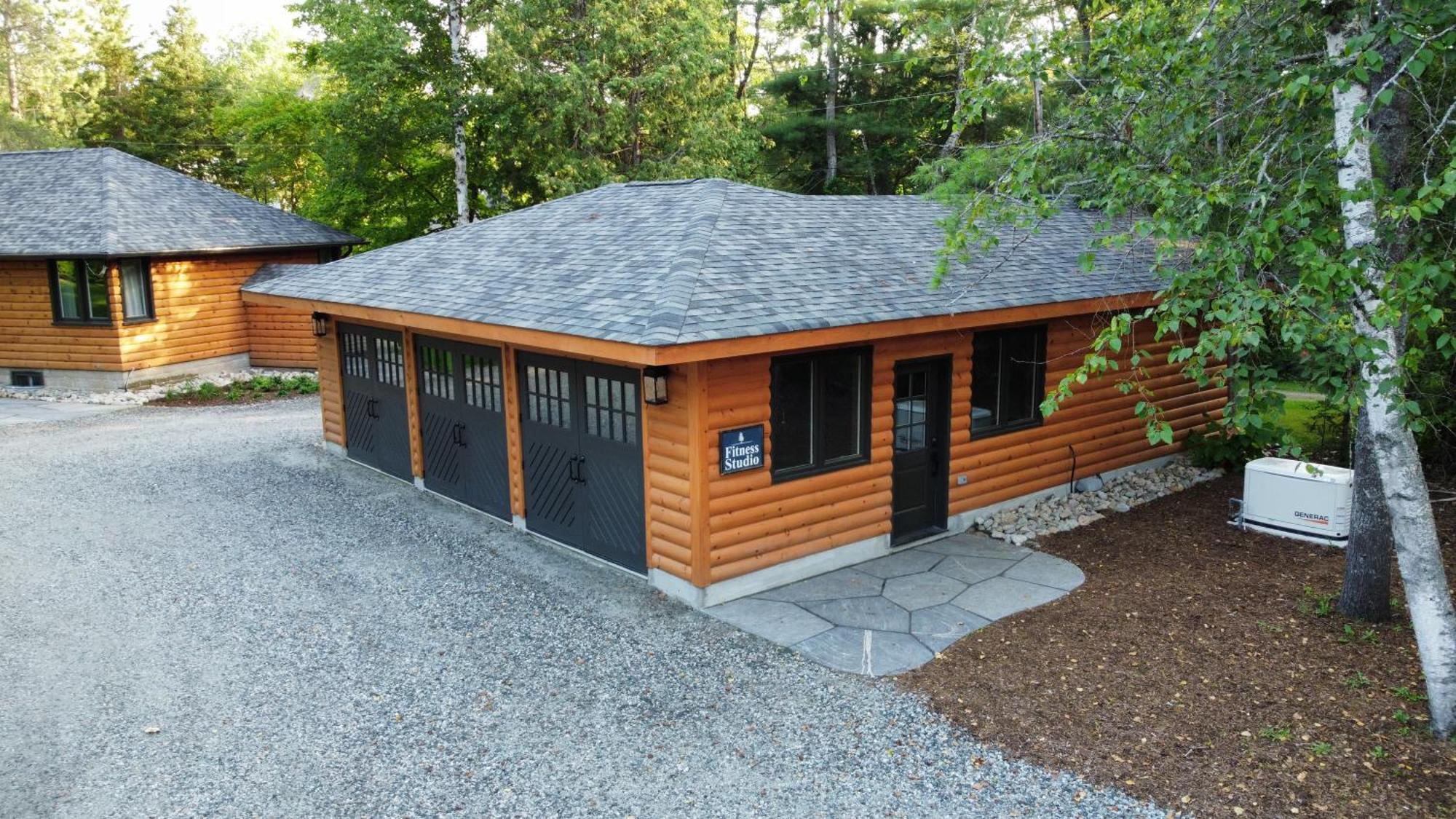 Haliburton Post House Hotel Minden Bagian luar foto