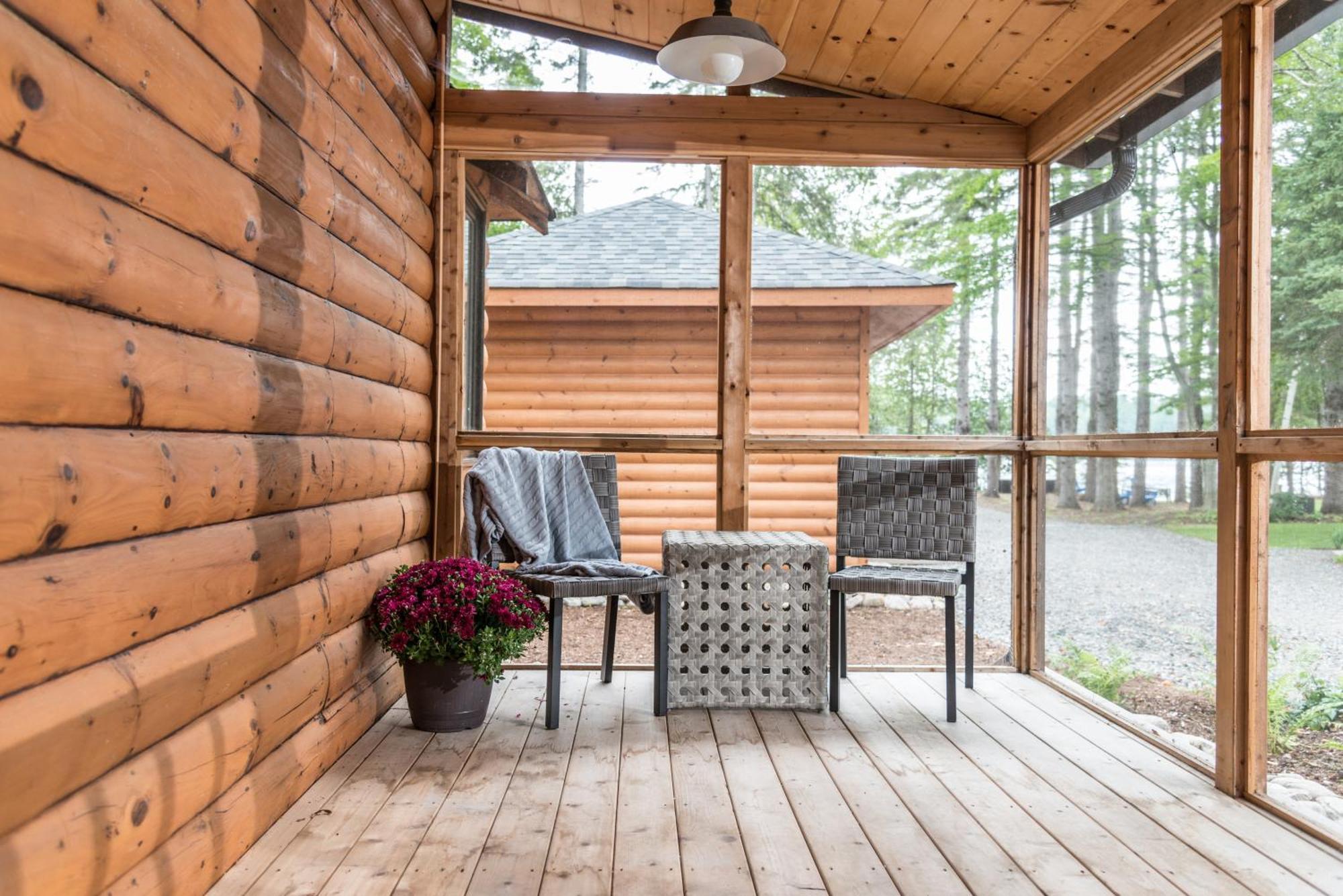 Haliburton Post House Hotel Minden Bagian luar foto